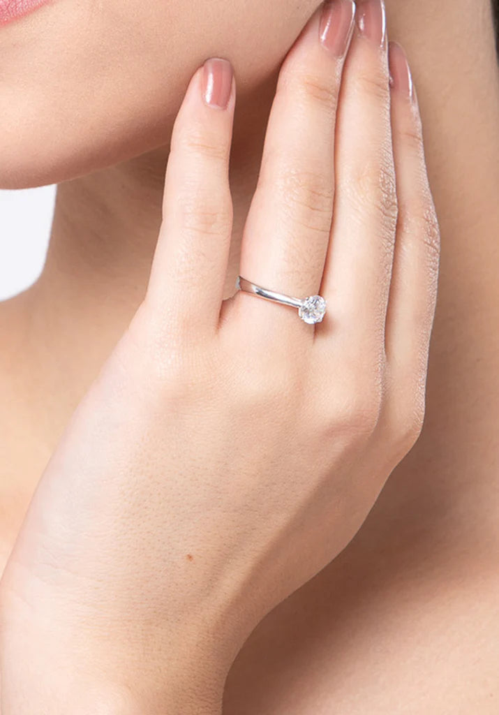 .900 CT DIAMOND RING